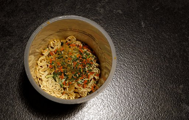 บะหมี่กึ่งสำเร็จรูป กินอย่างไรให้ปลอดภัย ไร้โรคา