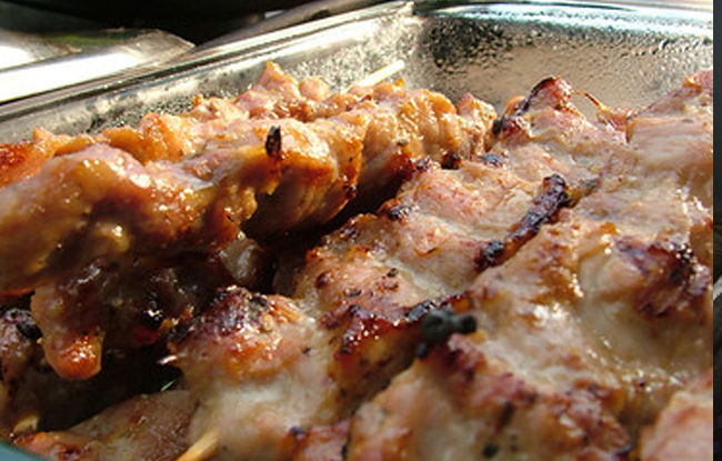 สูตรหมูปิ้งเลิศรส กำลังเตรียมตัวจะไปขายหมูปิ้ง